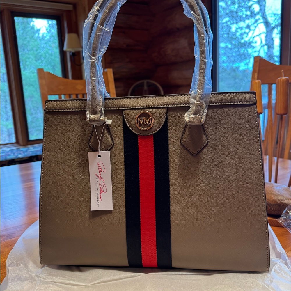 NWT MARILYN MONROE BRAND GORGEOUS DESIGNER PURSE OR TOTE